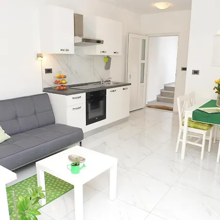Apartman Ondina *